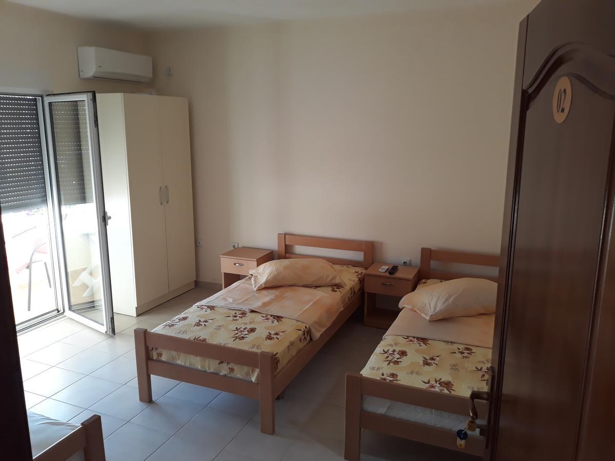 Korac Apartments Ulcinj Esterno foto